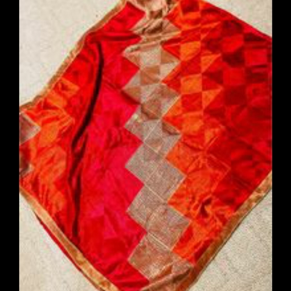 Indian phulkari dupatta party wear - Picture 3 of 5